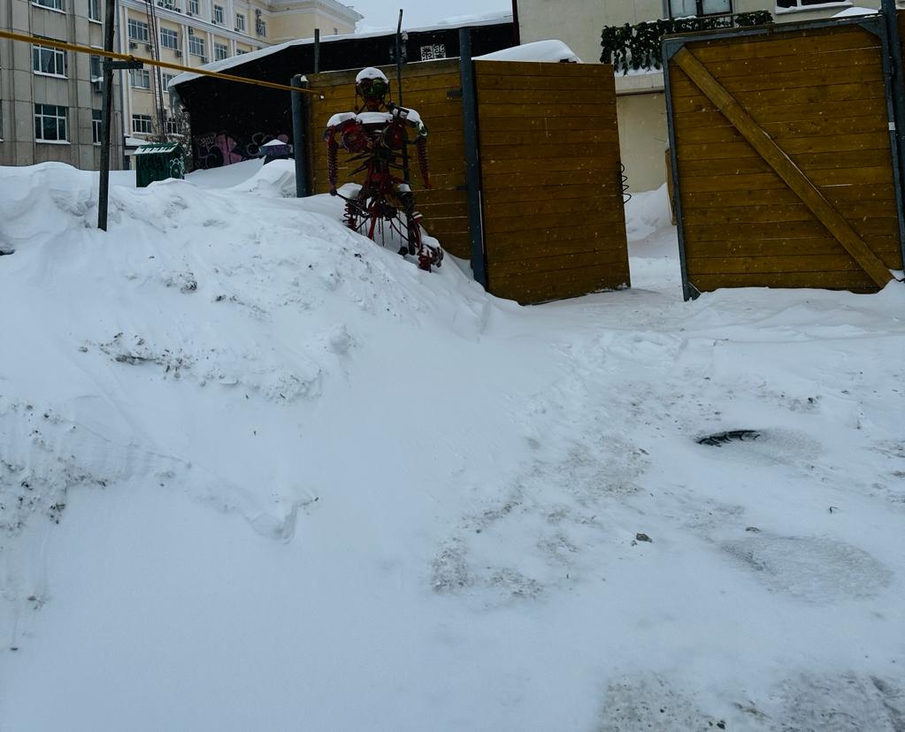 В первый день весны с улиц Уфы вывезли более 18 тыс. кубометров снега